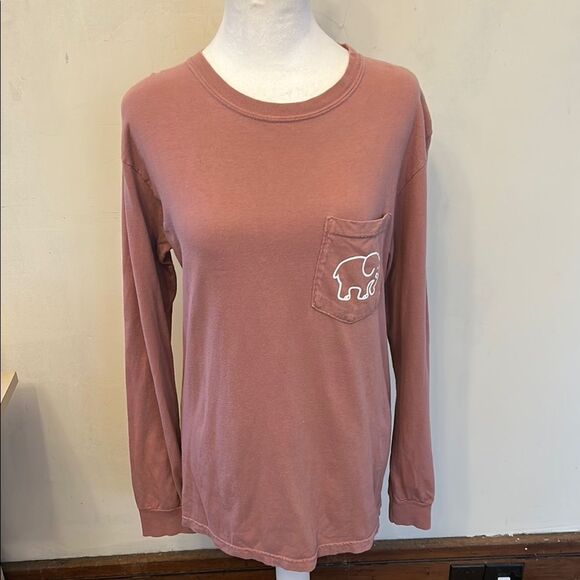 ivory ella Tops - Ivory Ella mauve long sleeve elephant tee shirt Size S EUC